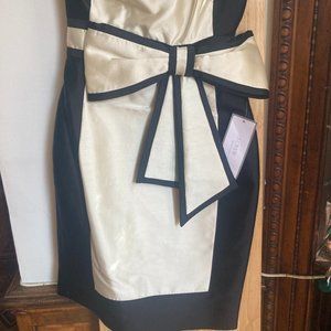 NWT, Coctail Dress with an elegant bow, strapless B&W Dress
